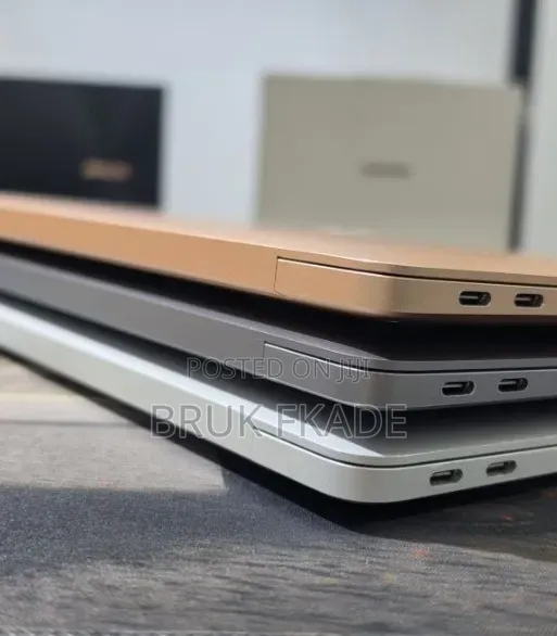 New Laptop Apple MacBook Air 2020 M1 8GB Apple M1 SSD 256GB