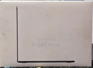 New Laptop Apple MacBook Air 2025 M4 16GB Apple M4 SSD 256GB