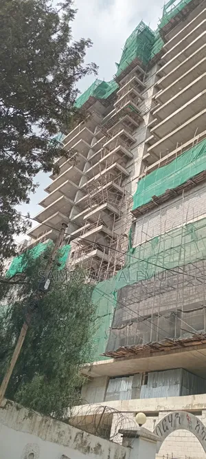 3bdrm Apartment in ትሮፓካል, Kirkos for sale