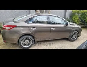 Toyota Yaris 2014 Brown