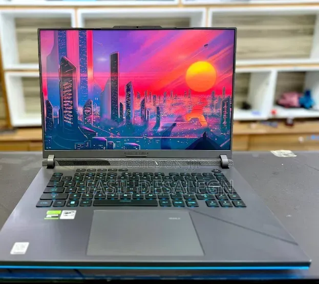 New Laptop Asus ROG Strix G16 16GB Intel Core i9 SSD 1T