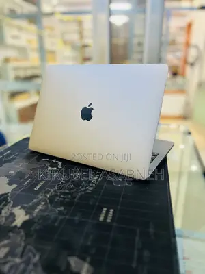 New Laptop Apple MacBook Pro 2022 M2 8GB Apple M2 SSD 512GB