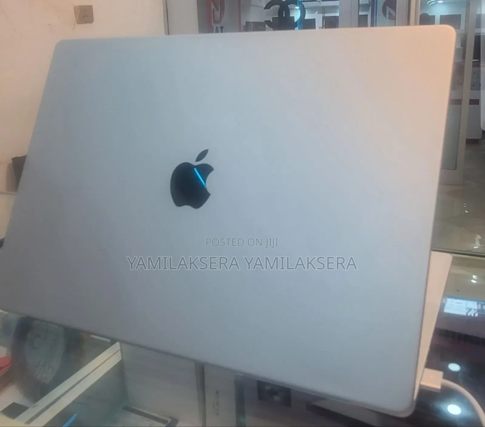 New Laptop Apple MacBook Pro 2021 M1 Max 64GB Apple M1 Pro SSD 1T