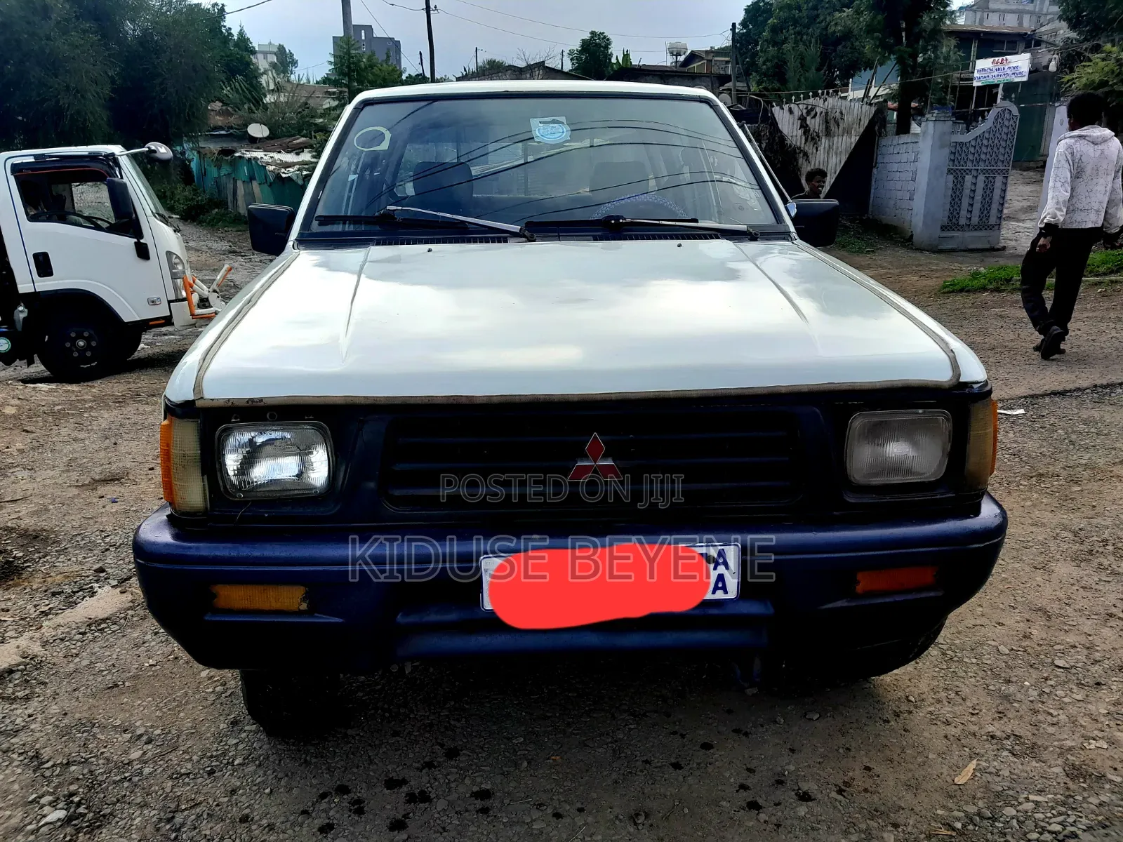 Mitsubishi Attrage 1986 Off white