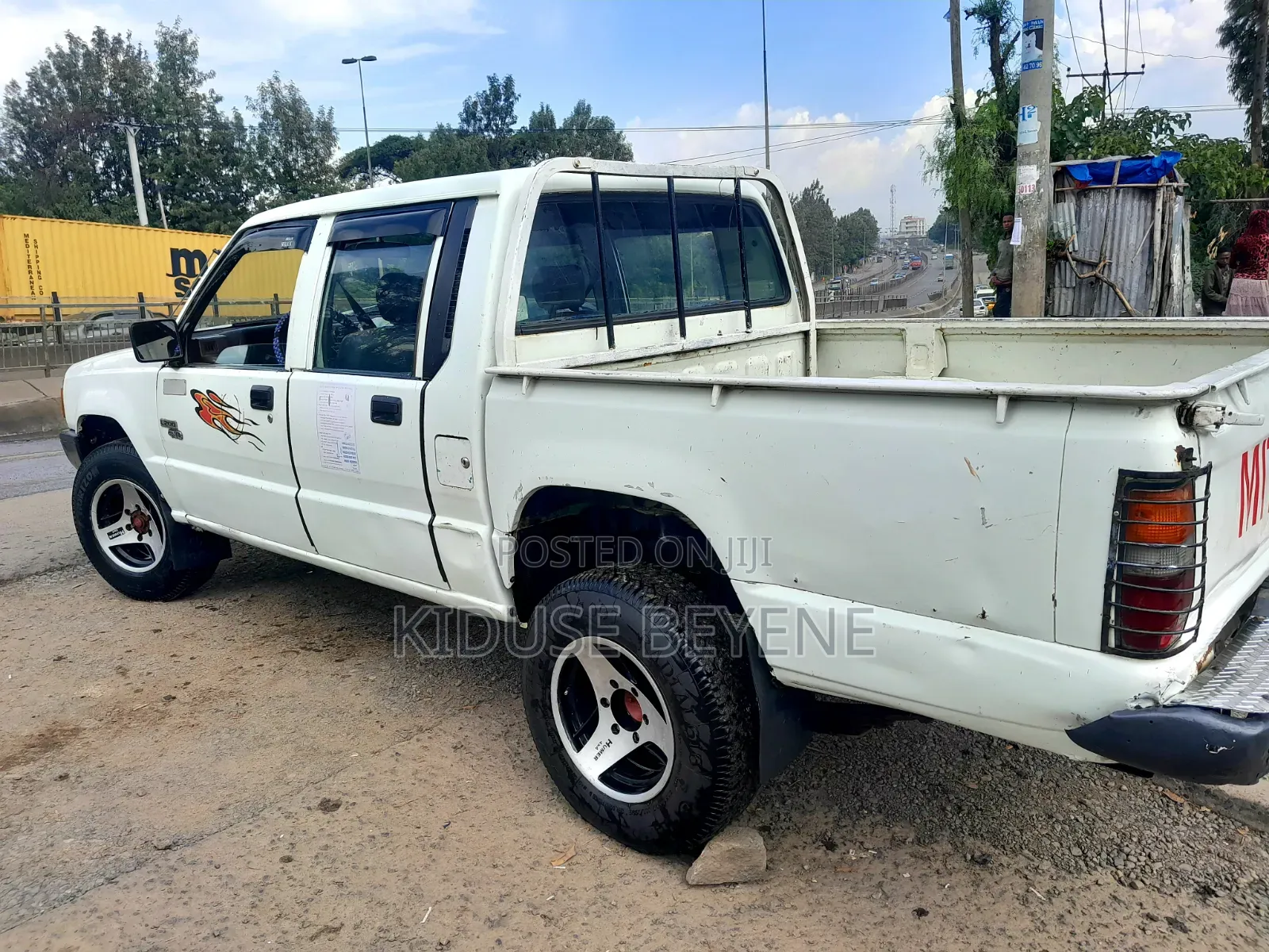 Mitsubishi Attrage 1986 Off white