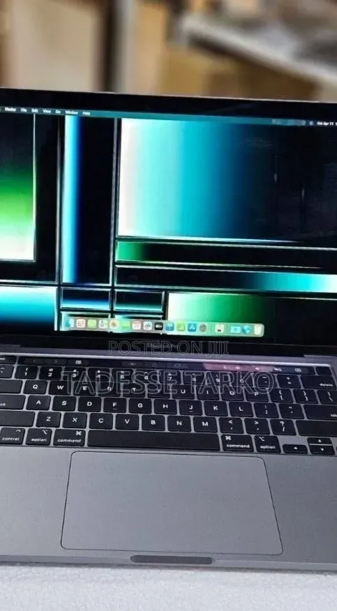 New Laptop Apple MacBook Pro 2022 M2 8GB Intel Core M2 SSD 256GB