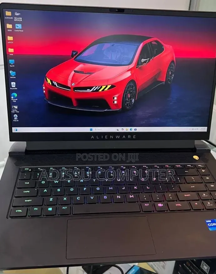 New Laptop Alienware 16GB Intel Core i7 SSD 512GB