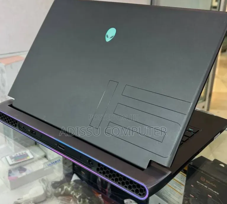 New Laptop Alienware 16GB Intel Core i7 SSD 512GB