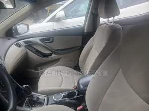 Hyundai Elantra 2015 Gold