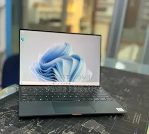 New Laptop Dell XPS 13 8GB Intel Core i5 SSD 512GB