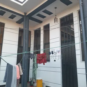 Furnished 5bdrm House in ዱከም, East Shewa for sale