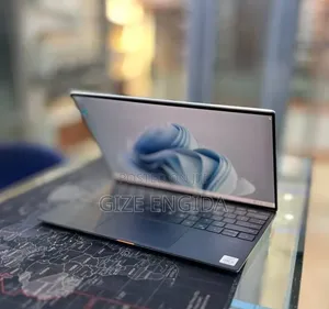 New Laptop Dell XPS 13 8GB Intel Core i5 SSD 512GB