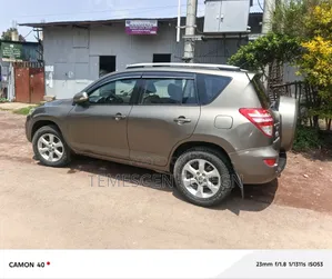 Toyota RAV4 2012 Brown
