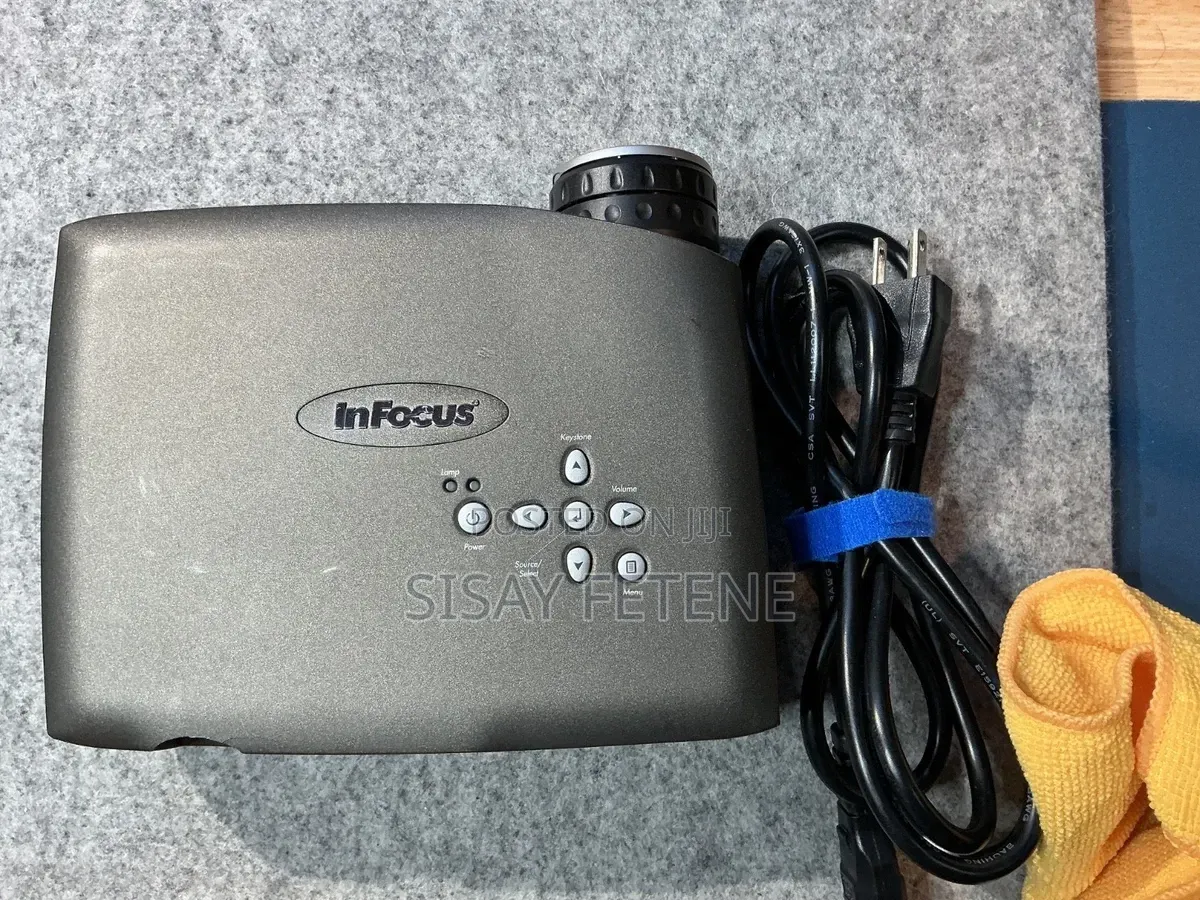 Projector InFocus