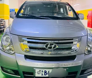 Hyundai Starex 2015 Silver