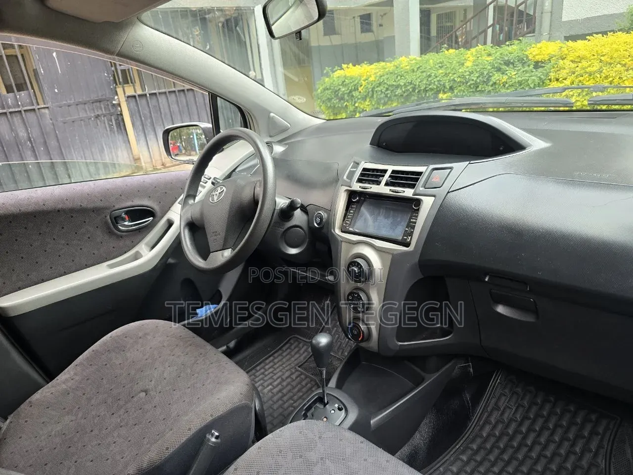 Toyota Yaris 2010 Gray