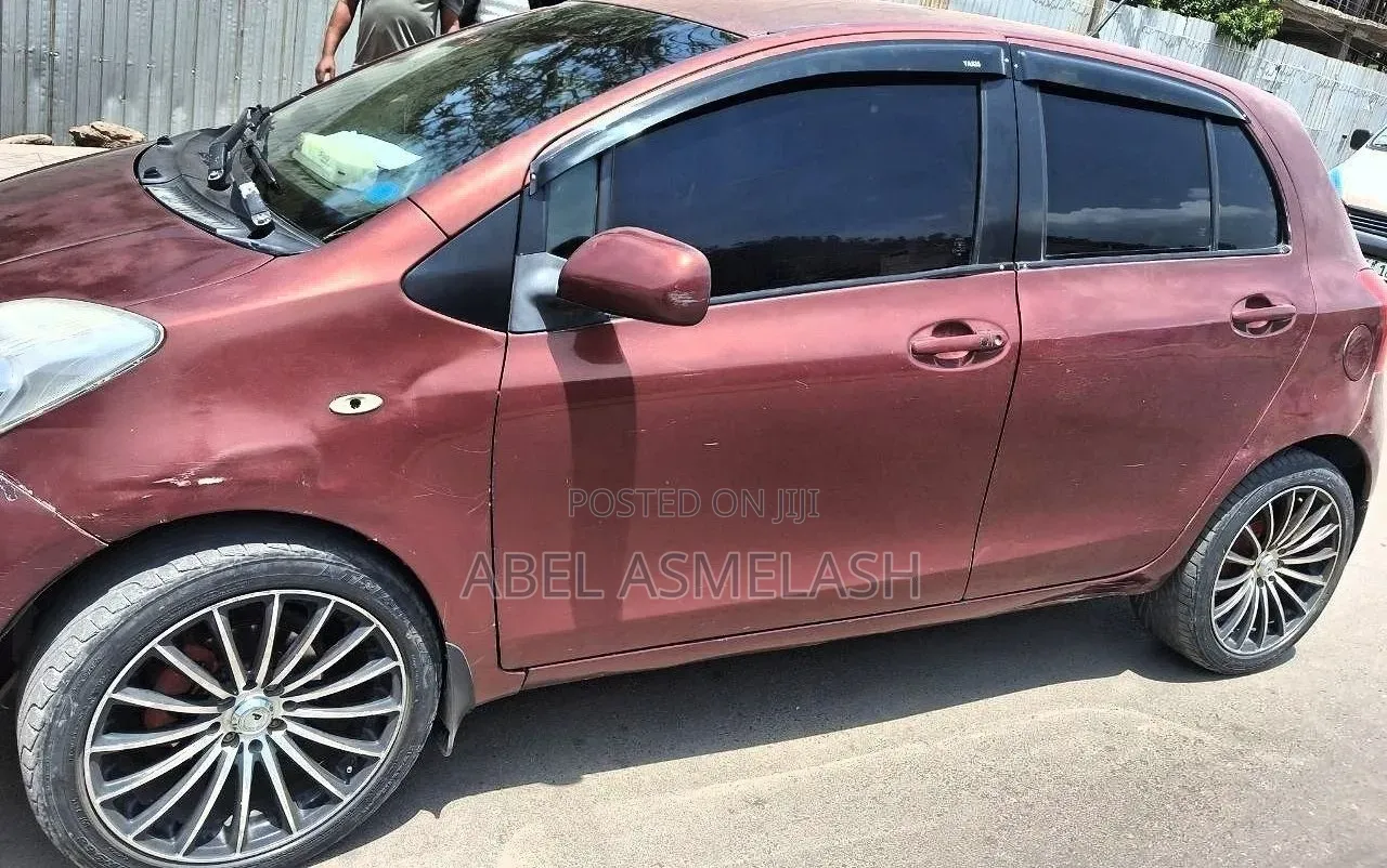 Toyota Yaris 2007 Red