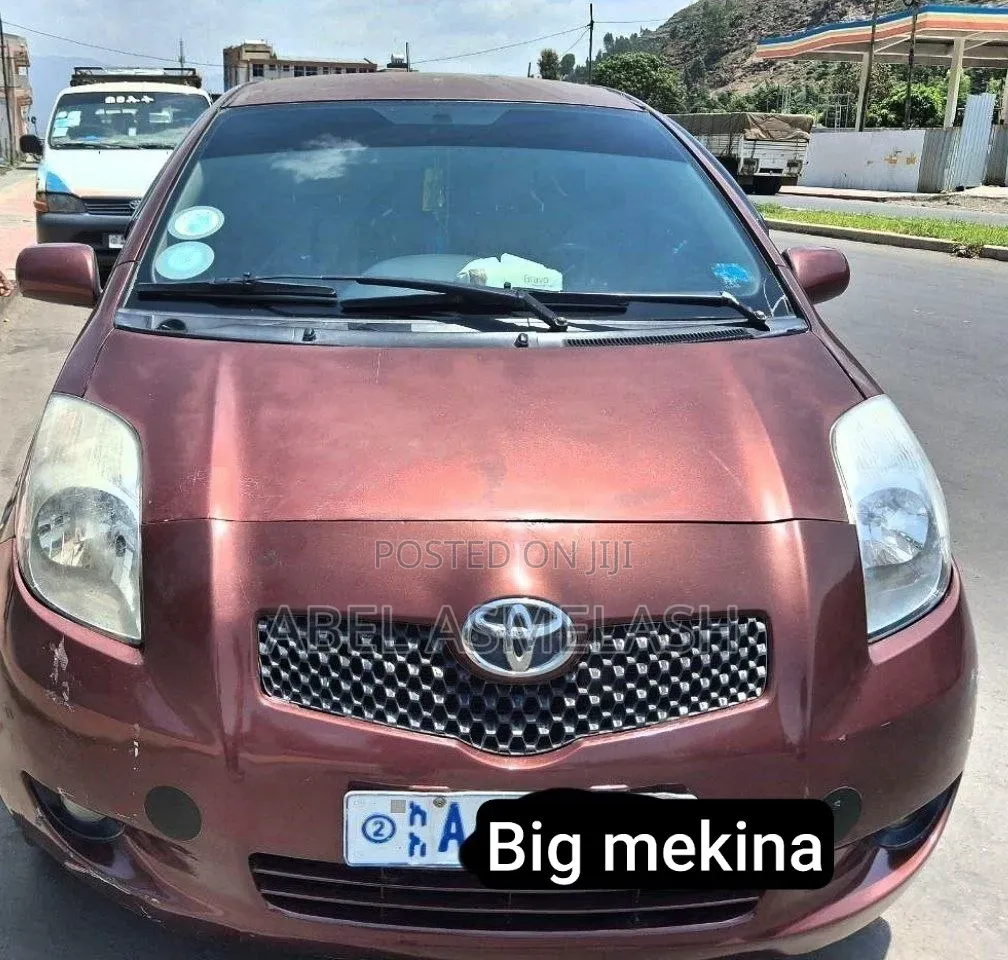 Toyota Yaris 2007 Red