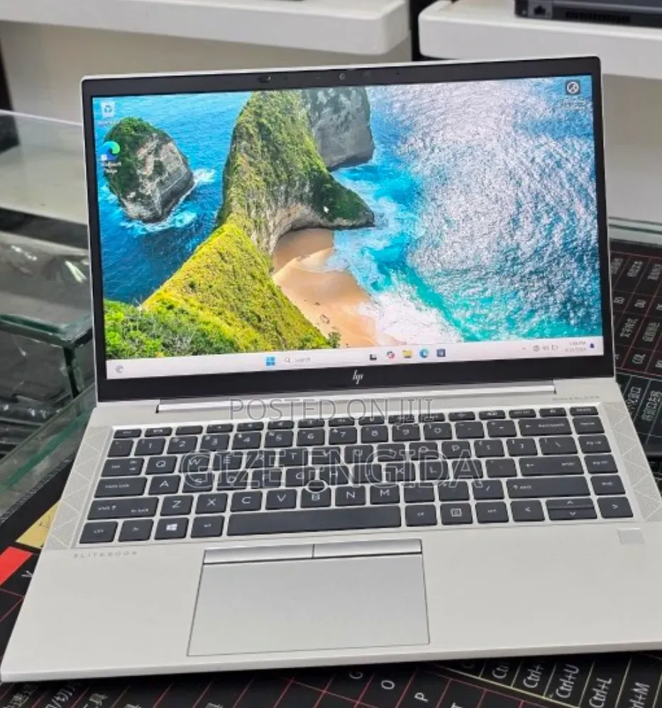 New Laptop HP EliteBook 845 G7 16GB AMD Ryzen 5 SSD 512GB