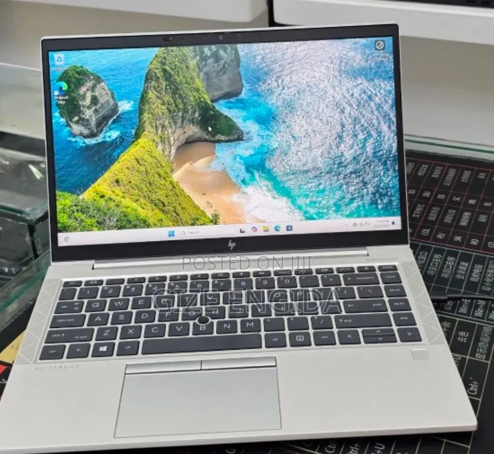 New Laptop HP EliteBook 845 G7 16GB AMD Ryzen 5 SSD 512GB