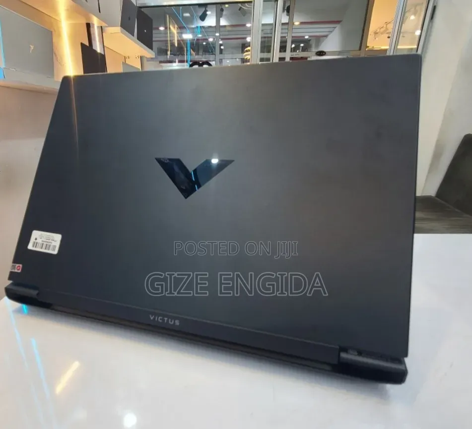 New Laptop HP Victus 16 16GB Intel Core i7 SSD 1T