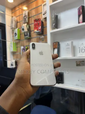 Apple iPhone XS 64 GB White