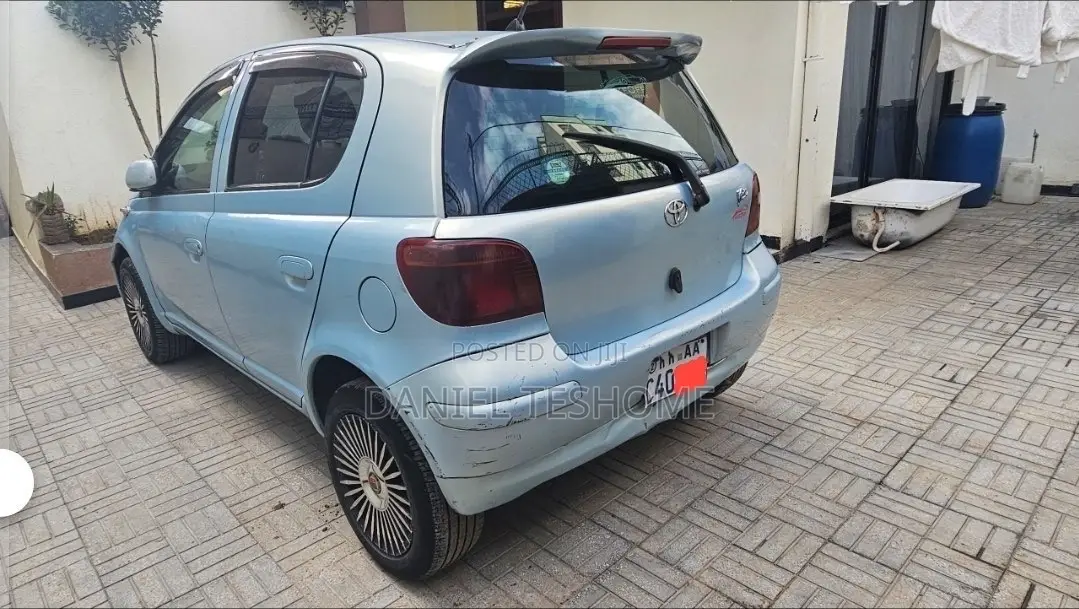 Toyota Vitz 2004