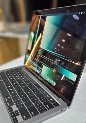 New Laptop Apple MacBook Pro 2019 8GB Intel Core M2 SSD 256GB