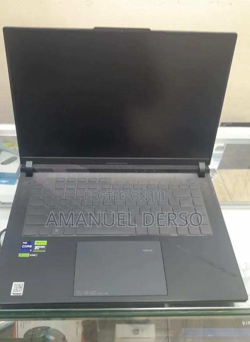 New Laptop Asus ROG Strix G15 16GB Intel Core i9 SSD 1T