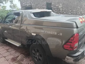 Toyota Hilux 2021 Beige