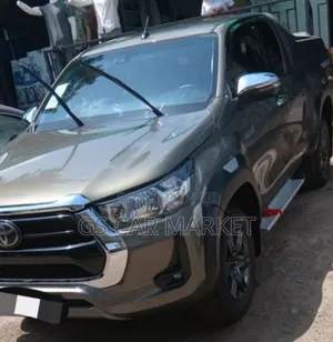 Toyota Hilux 2021 Beige