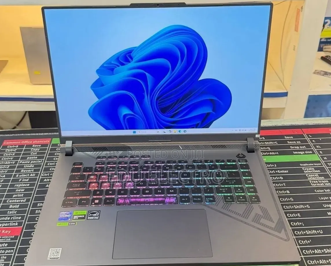 New Laptop Asus ROG Strix G15 16GB Intel Core i9 SSD 1T