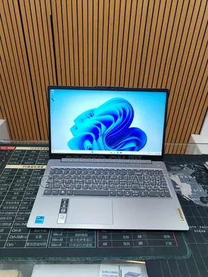 New Laptop Lenovo Ideapad 3 8GB Intel Core i3 SSD 256GB