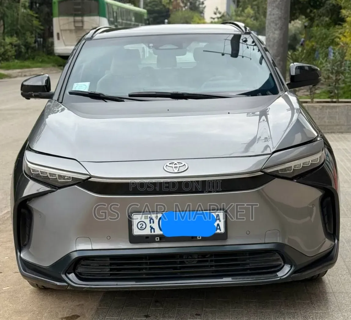 Toyota bZ4X 2023 Gray