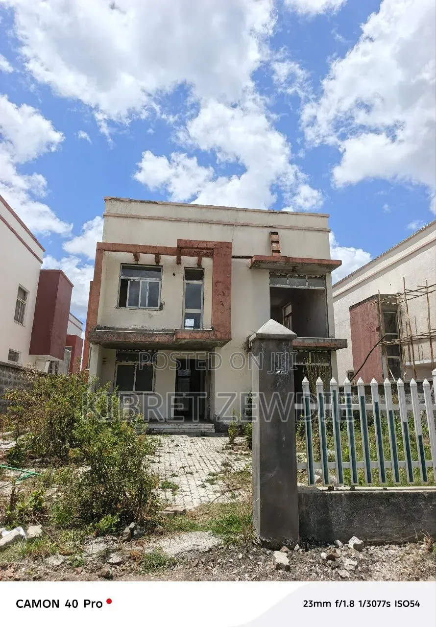 6bdrm House in Kibert Zewdie, Bole for sale
