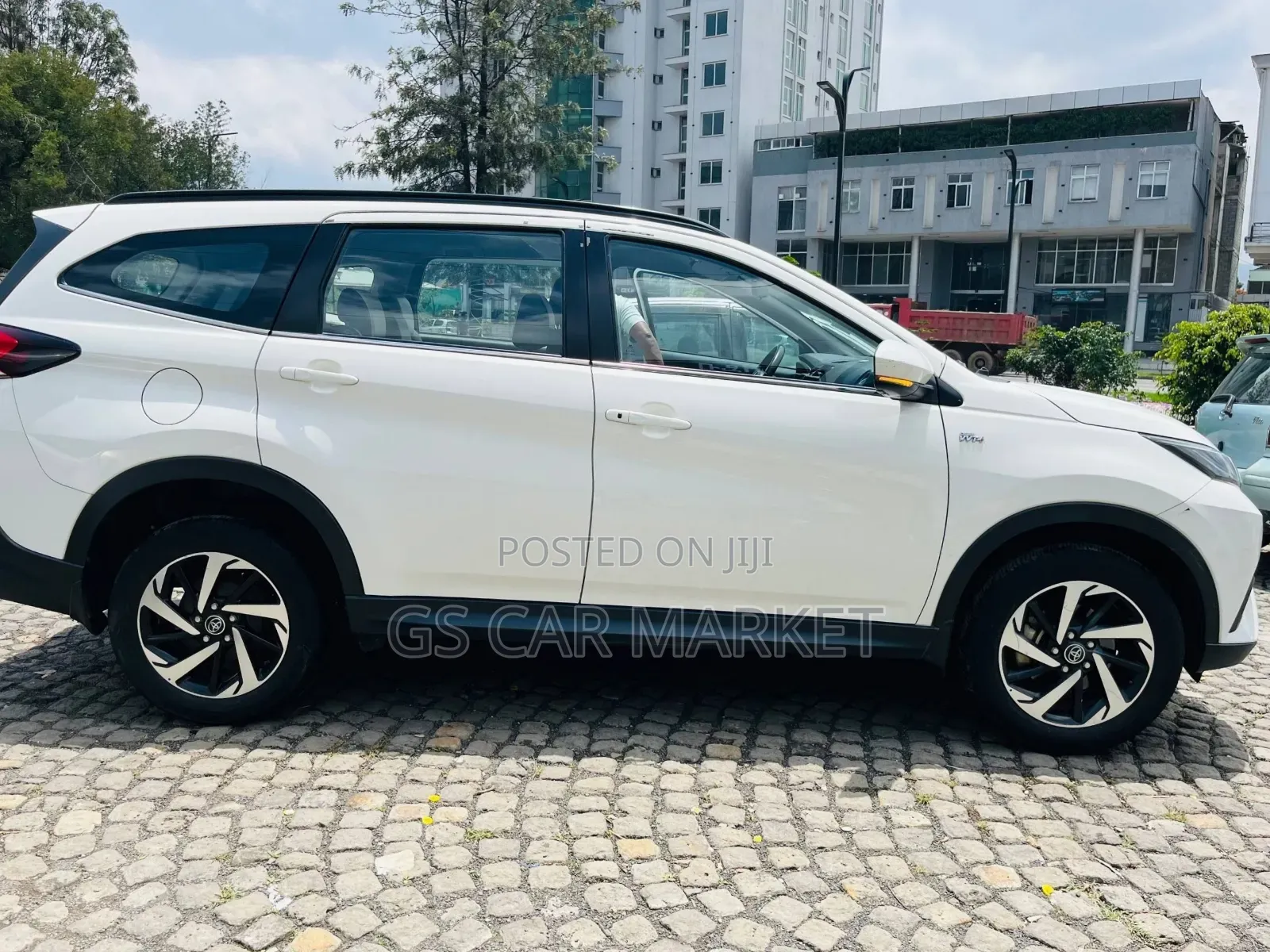 Toyota Rush 2021 Ivory