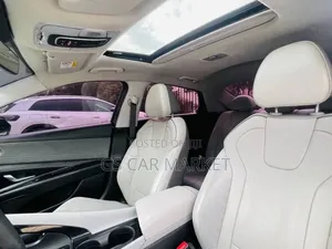 Hyundai Avante 2021 Beige
