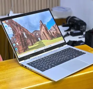 New Laptop HP Elitebook 830 G11 16GB Intel Core Ultra 7 SSD 512GB