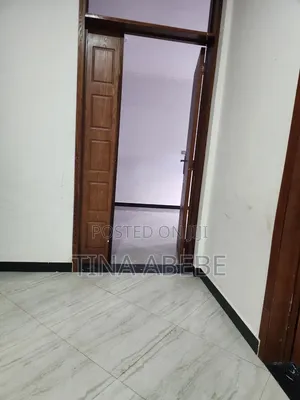 5bdrm House in Akaky Kaliti for sale