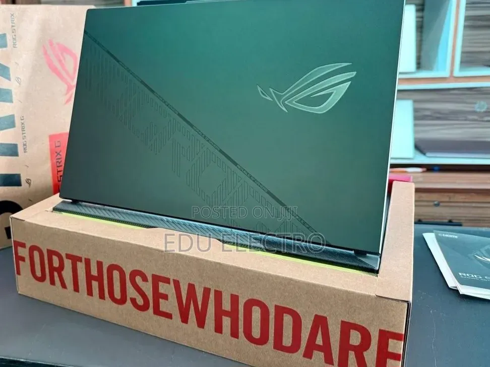 New Laptop Asus ROG Strix G16 16GB Intel Core i9 SSD 1T