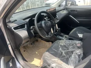 New Toyota Corolla Cross Hybrid 2026 Gold