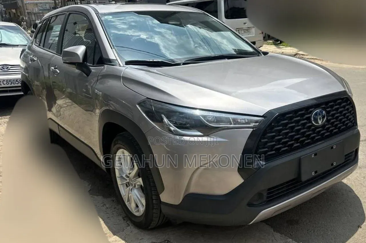 New Toyota Corolla Cross Hybrid 2026 Gold