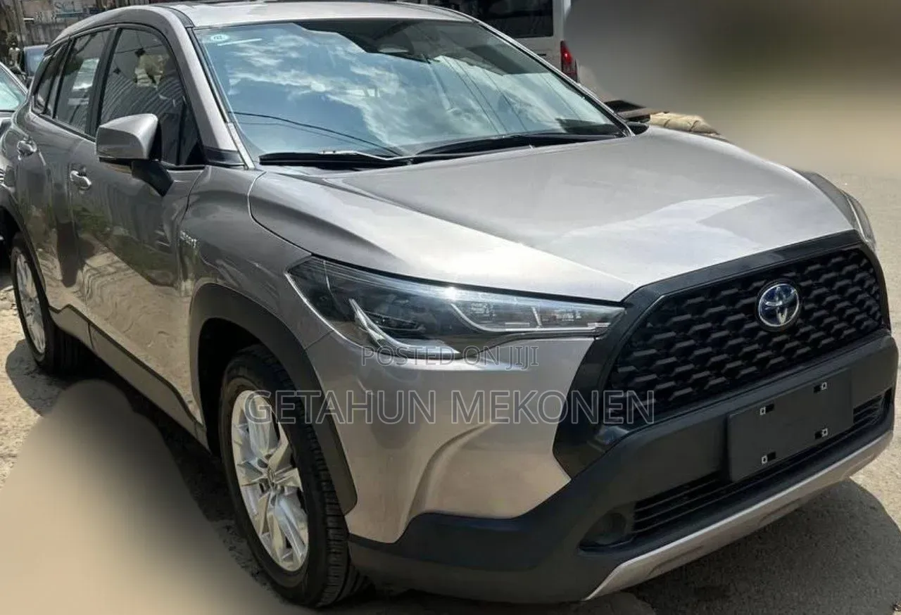 New Toyota Corolla Cross Hybrid 2026 Gold