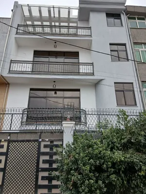 5bdrm House in Akaky Kaliti for sale