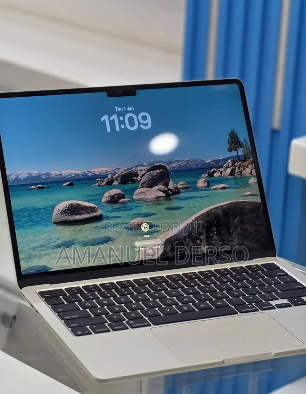 New Laptop Apple MacBook Pro 2024 M4 16GB Apple M4 Max SSD 256GB