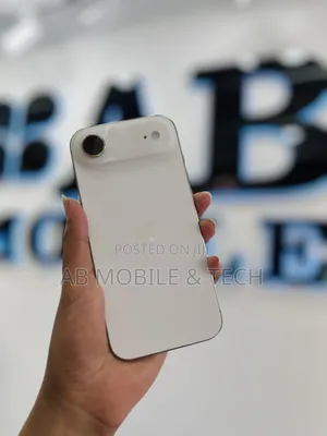 New Apple iPhone 17 256 GB Gold