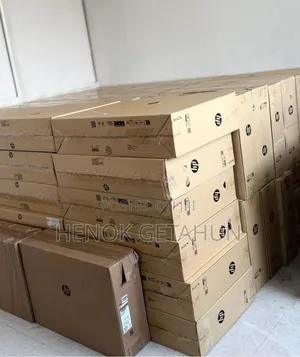 New HP 200 G4 22 All-in-One 16GB Intel Core i7 SSD 512GB