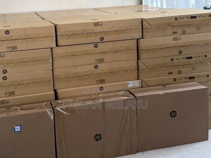 New HP 200 G4 22 All-in-One 16GB Intel Core i7 SSD 512GB