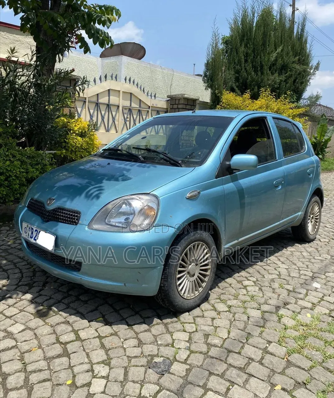 Toyota Vitz 2001 Blue
