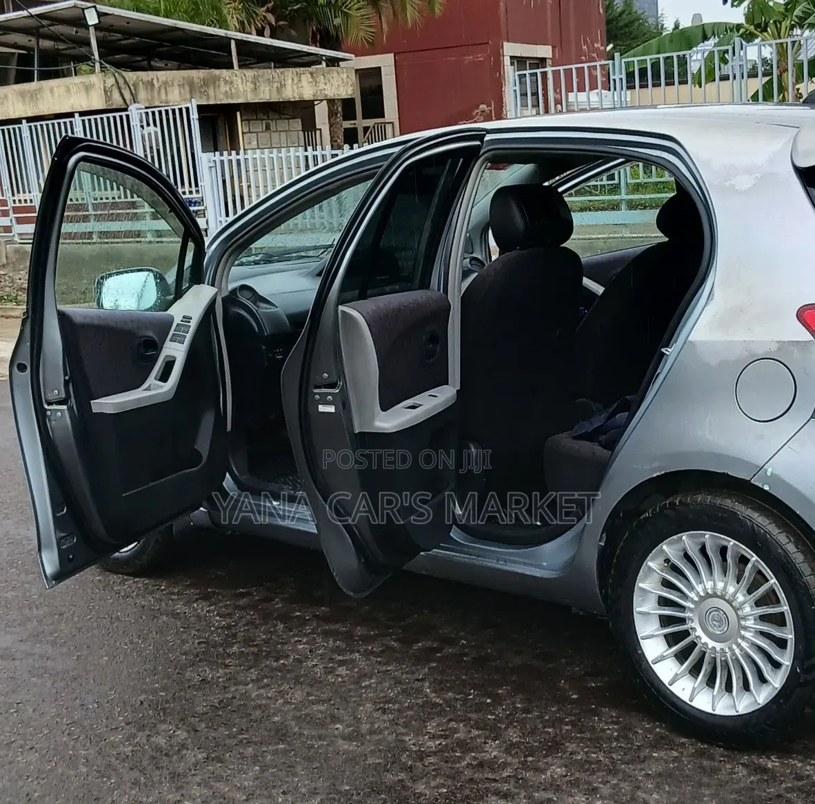 Toyota Yaris 2008 Gray